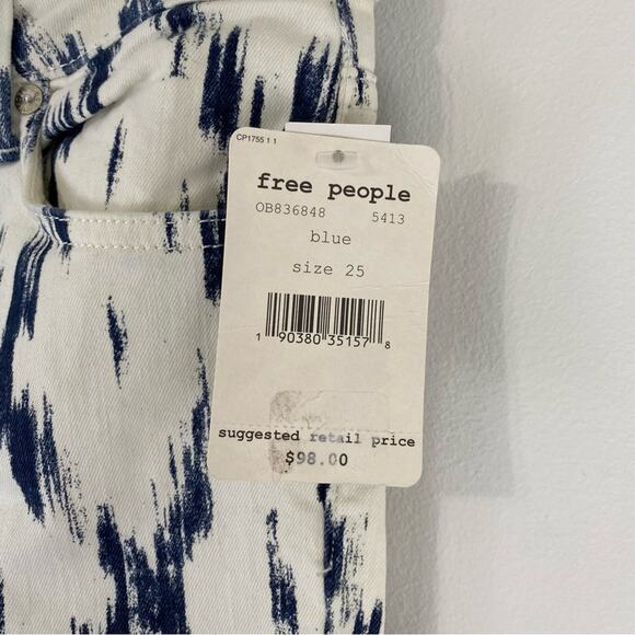 Free‎ People indigo skies printed crop flare jeans - Picture 6 of 11
